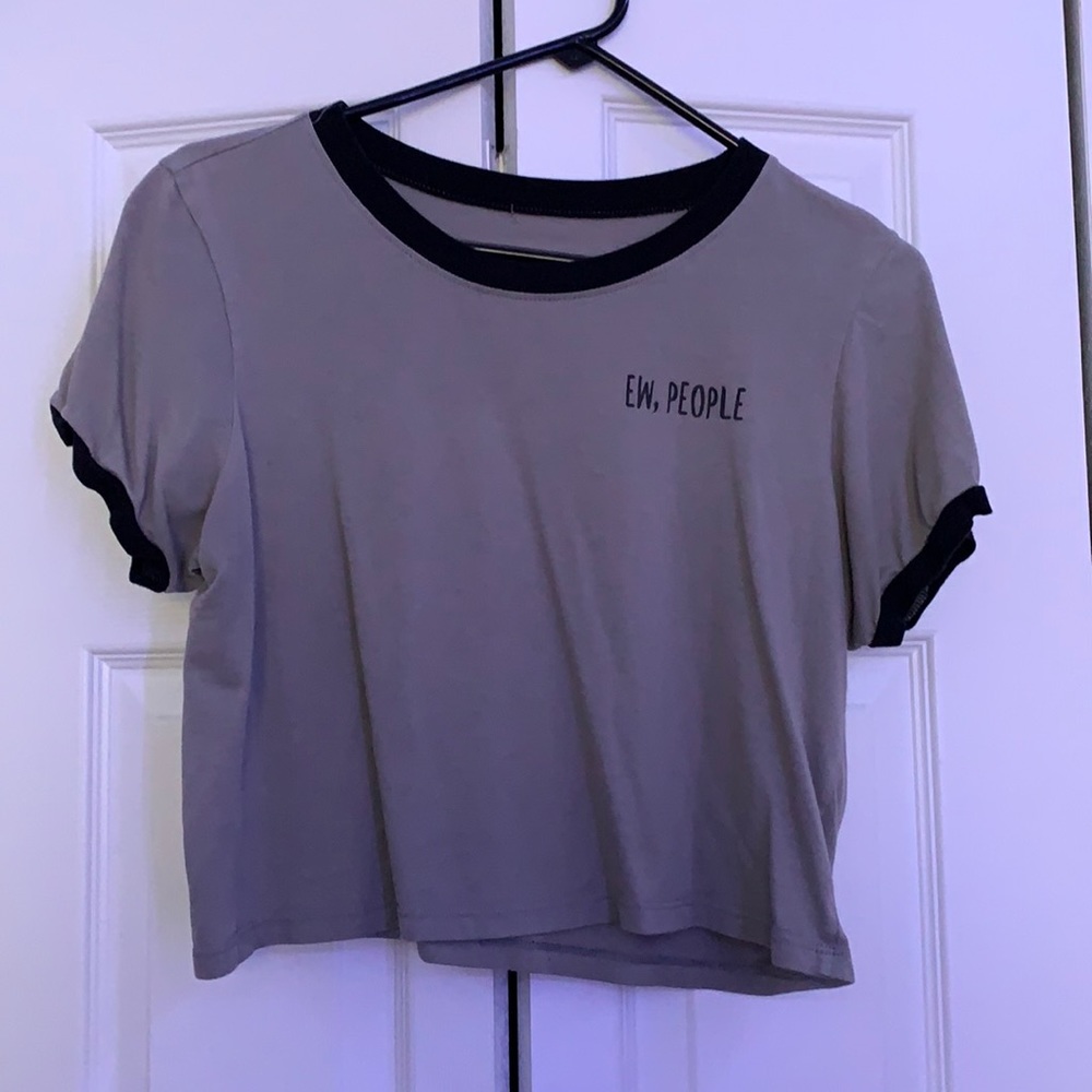 Grey cropped tee
